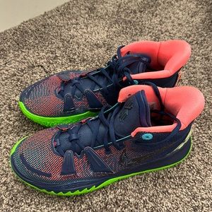 Nike Kyrie 7 midnight navy size 8.